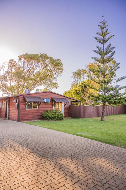 The Bothy Lancelin Family Retreat - Events Australia 11