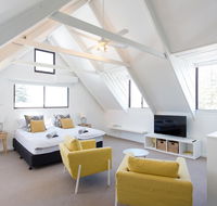 Monument Hill Townhouse - Fremantle - Events Australia