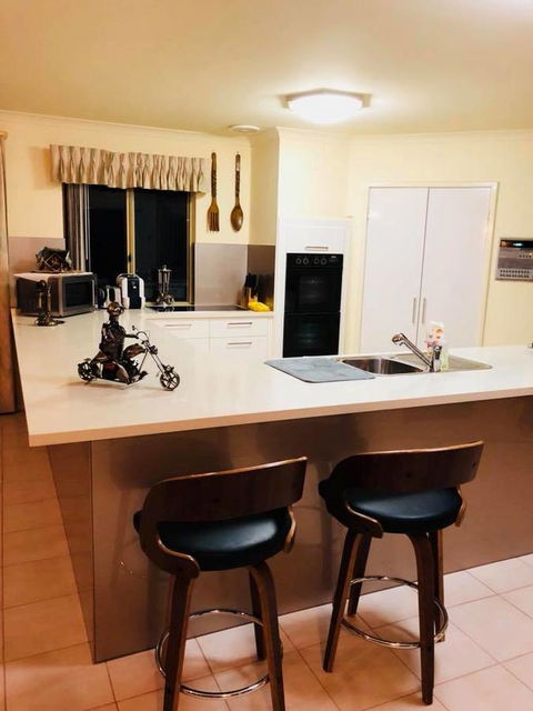 LA ANCHOR ON THE CANALS (MANDURAH) - Events Australia 6