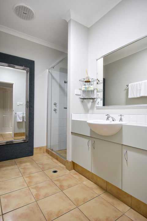 Vintages Accommodation - Events Australia 20