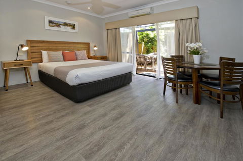 Vintages Accommodation - Events Australia 38