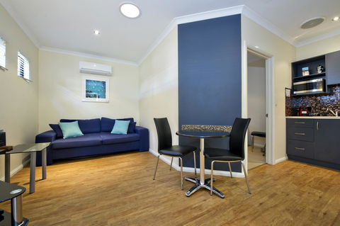 Vintages Accommodation - Events Australia 25