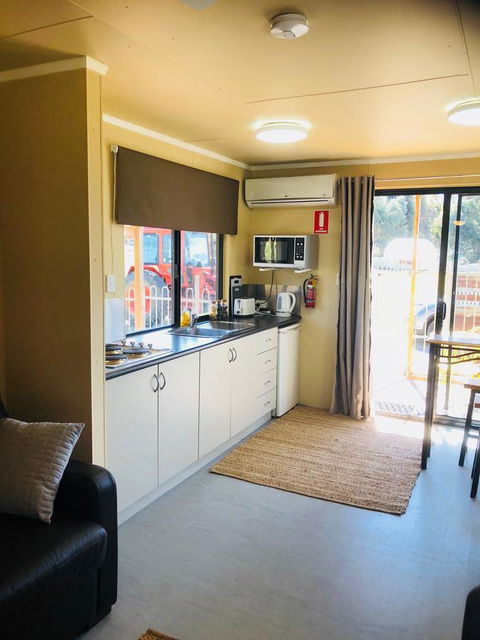 Kendenup Cottages And Lodge - Events Australia 9