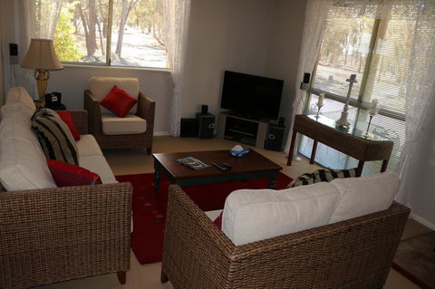 Kendenup Cottages And Lodge - Events Australia 12