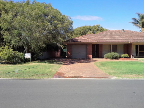 Busselton Beachfront - Events Australia 1