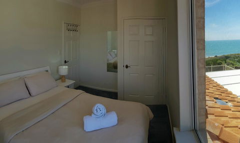 Caravel Beach House Mandurah - Events Australia 4