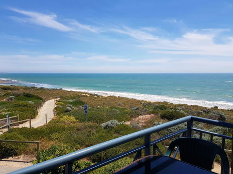 Caravel Beach House Mandurah - Events Australia 8