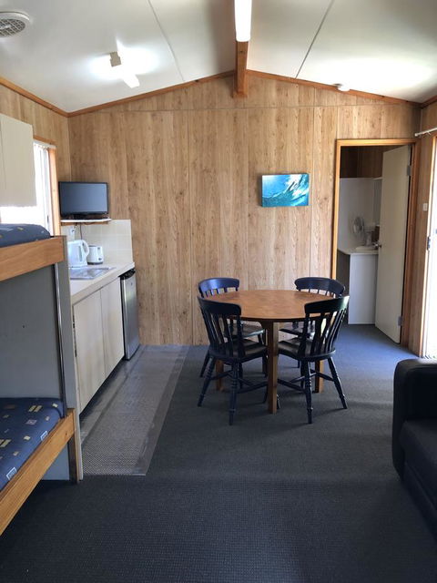 The Aurelian Cabin - Events Australia 7