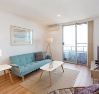 Ocean Breeze Apartment - Tourism Bookings