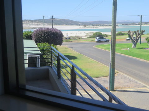Kalbarri Riverfront Unit - Tourism Bookings 4
