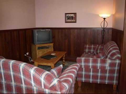 Pemberton Old Picture Theatre Holiday Apartments - Events Australia 37