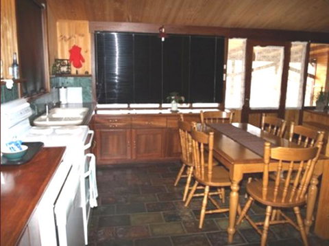 Pemberton Old Picture Theatre Holiday Apartments - Events Australia 7