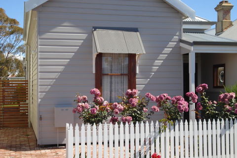 Bluebird Cottage - Events Australia 0