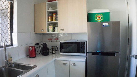 Relax, Bright & Airy Garden Villa - Events Australia 31