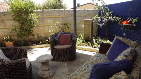 Relax, Bright & Airy Garden Villa - Events Australia 0