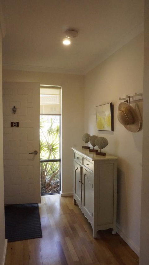 Relax, Bright & Airy Garden Villa - Events Australia 36