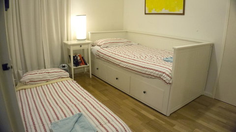 Relax, Bright & Airy Garden Villa - Events Australia 11