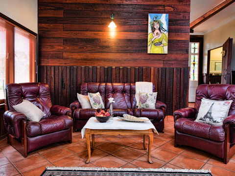 Oak Tree Barn Bridgetown - Tourism Bookings 6