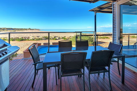 Mantarays Ningaloo Beach Resort - Events Australia 6