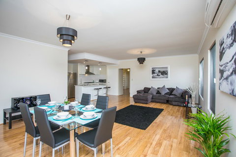 Indian Ocean Retreat - Accommodation Europe 25