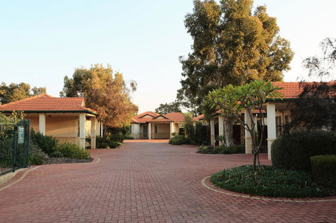 Novotel Vines Resort Swan Valley - Accommodation Europe 12