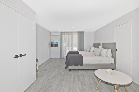 Atrium Hotel Mandurah - Tourism Bookings 23