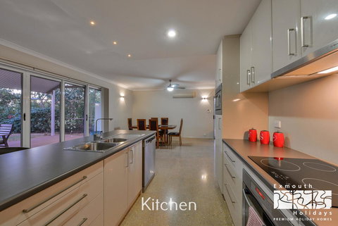 13 Learmonth Street - Close To Town Centre - Events Australia 4