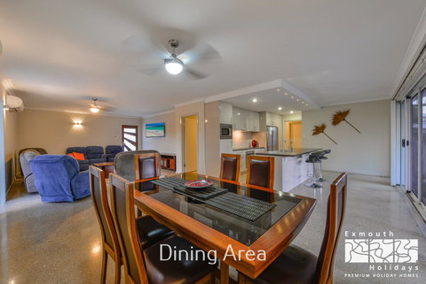 13 Learmonth Street - Close To Town Centre - Events Australia 6