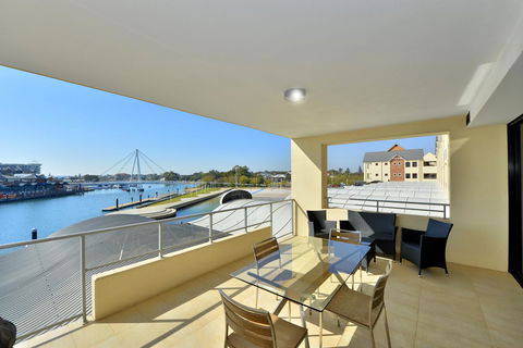 Dolphin Quay Apartments - Tourism Bookings 9
