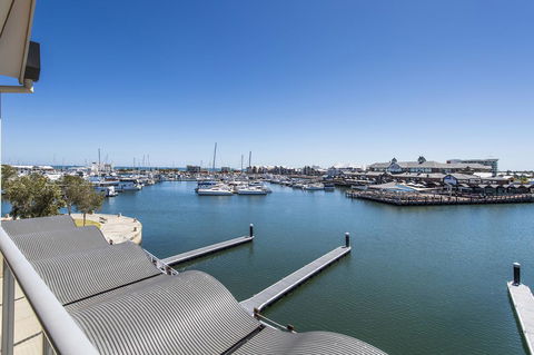 Dolphin Quay Apartments - Tourism Bookings 16