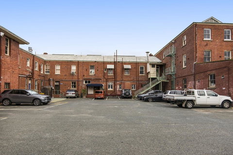 The Old Swan Barracks - Tourism Bookings 36