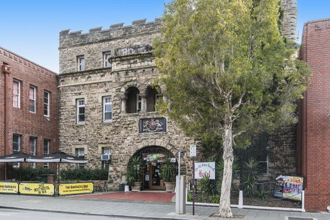 The Old Swan Barracks - Tourism Bookings 10