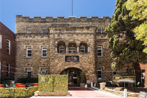 The Old Swan Barracks - Tourism Bookings 3