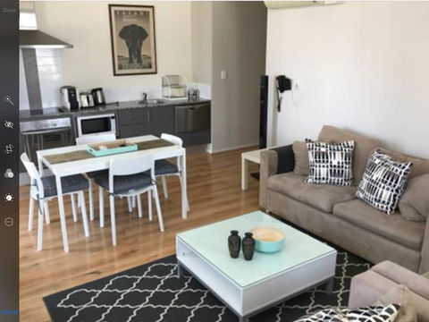 Charming Inner City Apartment - Events Australia 8