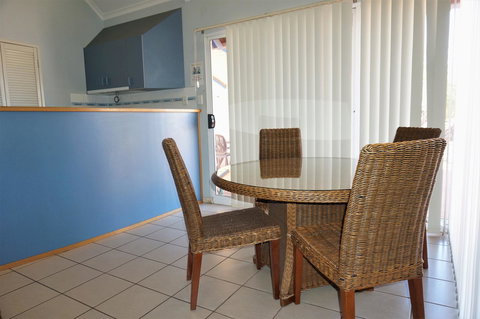 Osprey Holiday Village Unit 122 2 Bedroom - Events Australia 4