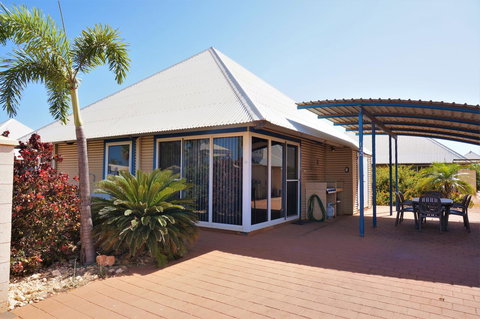 Osprey Holiday Village Unit 122 2 Bedroom - Events Australia 12