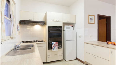 Broadway Apartments - Accommodation Europe 2