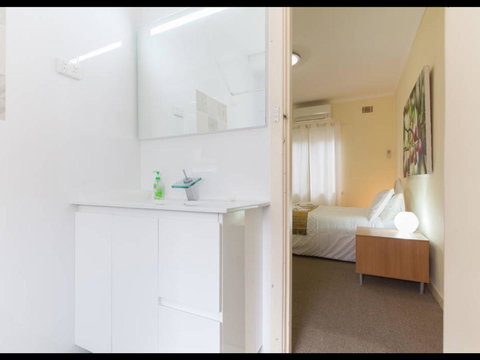 Broadway Apartments - Accommodation Europe 39