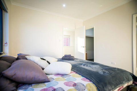VIP Stays - Villa De Burswood Luxury 3BR Suite W/ King Bed FREE WIFI - Accommodation Europe 11