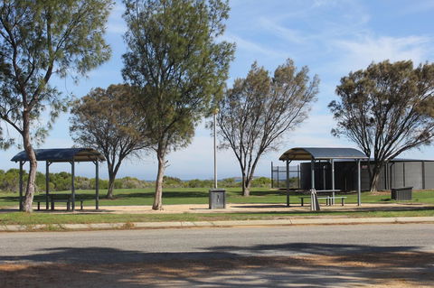 Jurien Beachfront Holiday Units - Tourism Bookings 21