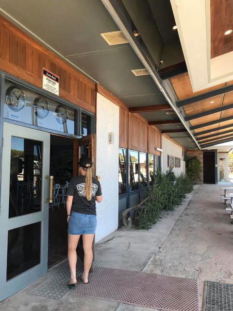 EUCLA MOTOR HOTEL - Events Australia 35