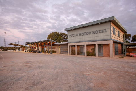 EUCLA MOTOR HOTEL - Events Australia 0
