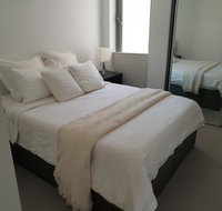 Modern Northbridge Apartment - Tourism Bookings