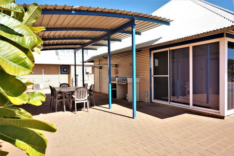 Osprey Holiday Village Unit 120 - Plenty Of Room For A Large Family - Events Australia 16