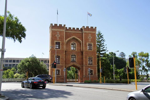 WESTEND CBD PERTH-ULTIMATE LOCATION - Tourism Bookings 24