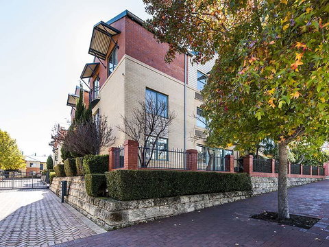 Subiaco Village 28 - Events Australia 25