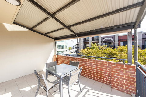 Subiaco Emporium Apartment - Events Australia 9