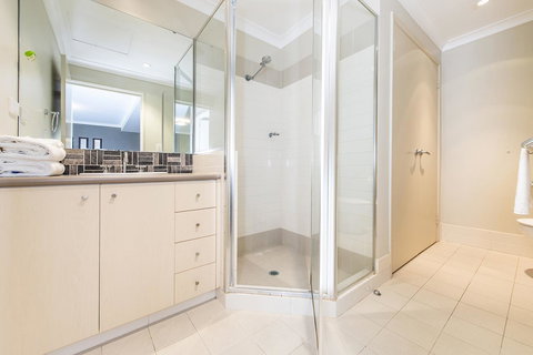 Subiaco Emporium Apartment - Events Australia 12