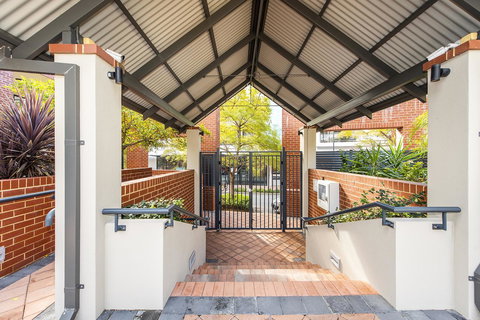 Subiaco Emporium Apartment - Events Australia 22