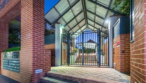 Subiaco Emporium Apartment - Events Australia 8